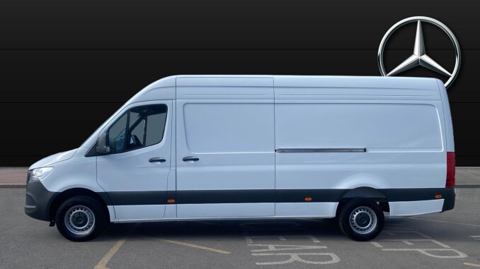 Mercedes-Benz Sprinter 315Cdi L3 Diesel Rwd 3.5t H2 Pro Van 9G-Tronic - Image 5